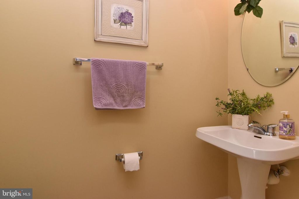 Image 26 of property listing at 15 JOHN HALL DR, Ocean View, DE 19970