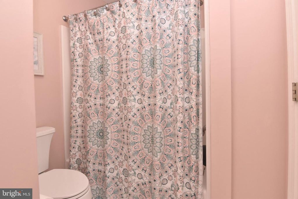 Image 33 of property listing at 15 JOHN HALL DR, Ocean View, DE 19970