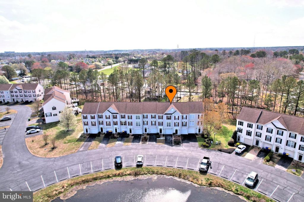 Image 5 of property listing at 15 JOHN HALL DR, Ocean View, DE 19970