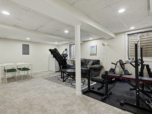 2069 Wedgewood Circle, Romeoville, IL 60446