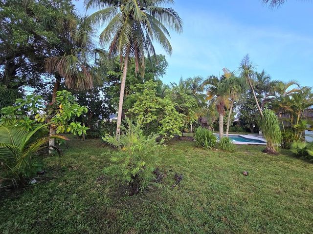 1510 NW 17th St, Homestead, FL 33030