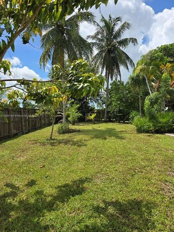 1510 NW 17th St, Homestead, FL 33030