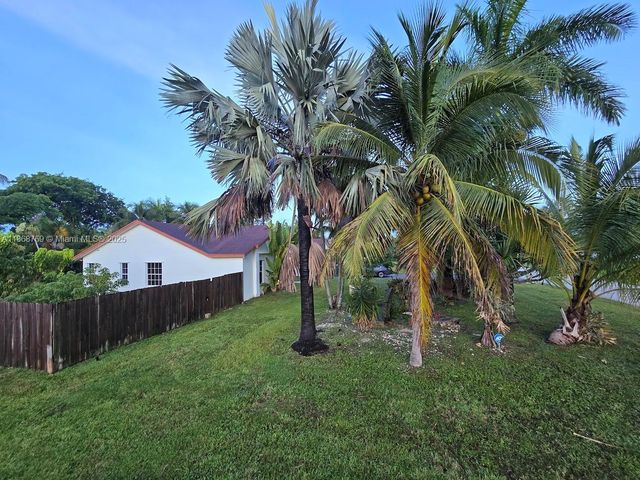 1510 NW 17th St, Homestead, FL 33030