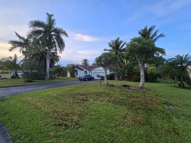 1510 NW 17th St, Homestead, FL 33030