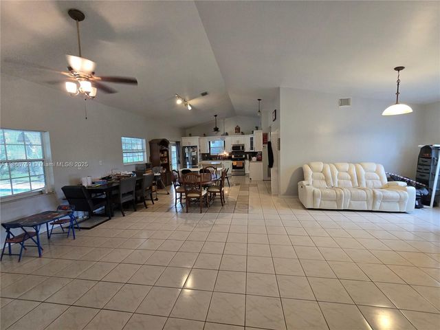 1510 NW 17th St, Homestead, FL 33030