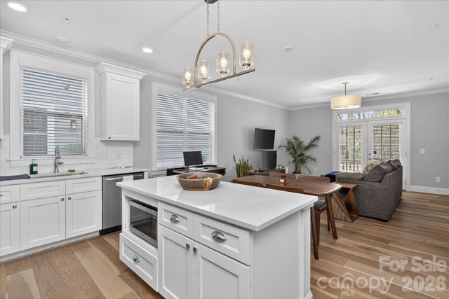 2151 Mcclintock Road 112, Charlotte, NC 28205