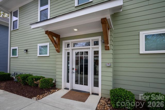 2151 Mcclintock Road 112, Charlotte, NC 28205