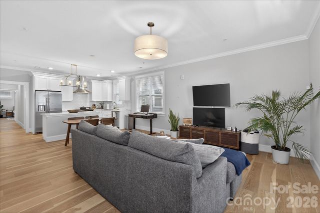 2151 Mcclintock Road 112, Charlotte, NC 28205