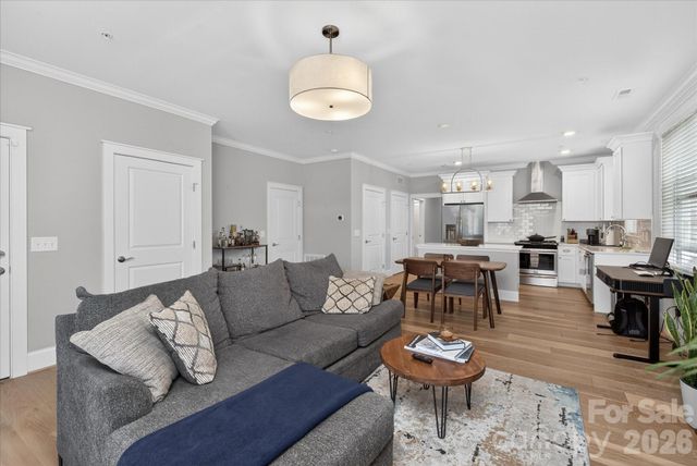 2151 Mcclintock Road 112, Charlotte, NC 28205