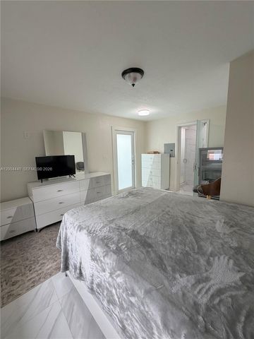 5801 NW 113th Ter 4, Hialeah, FL 33012