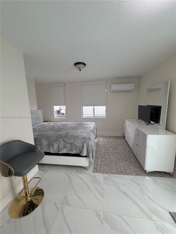 5801 NW 113th Ter 4, Hialeah, FL 33012