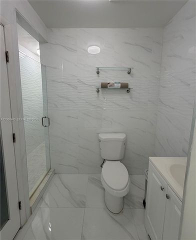 5801 NW 113th Ter 4, Hialeah, FL 33012