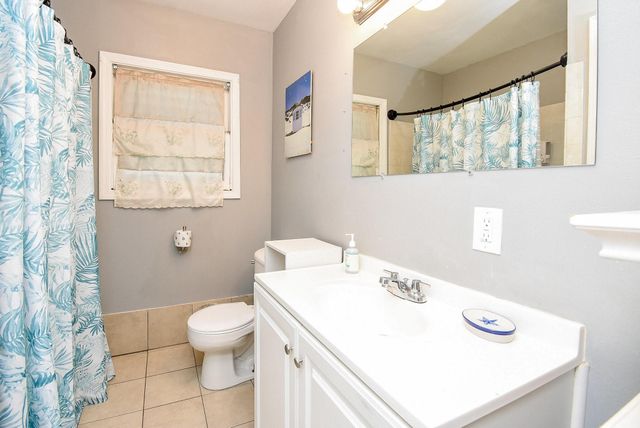 2209 Saladia Street, Galveston, TX 77551