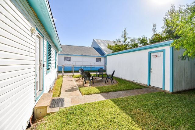 2209 Saladia Street, Galveston, TX 77551