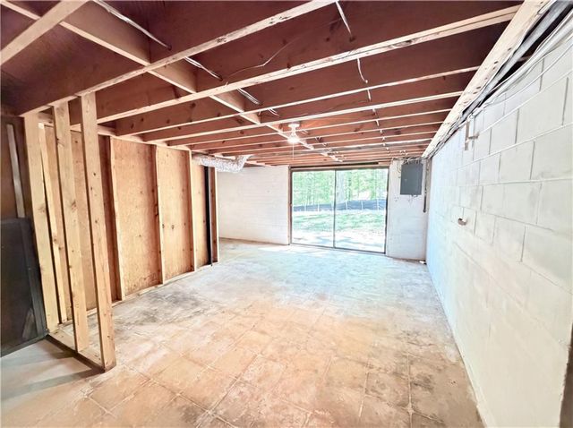 200 Dogwood Drive, Canton, GA 30114