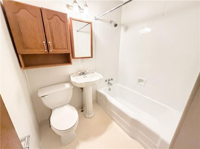 200 Dogwood Drive, Canton, GA 30114