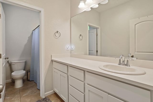 1761 N Breezy Meadow Dr, Sacramento, CA 95834