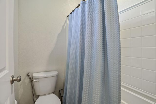 1761 N Breezy Meadow Dr, Sacramento, CA 95834
