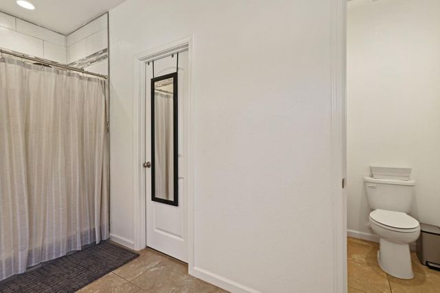 1761 N Breezy Meadow Dr, Sacramento, CA 95834