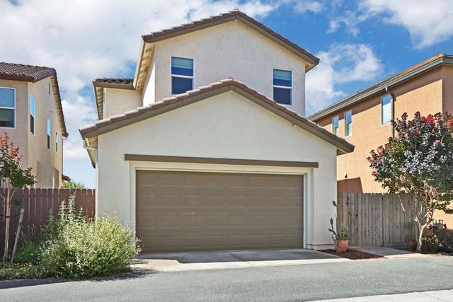 1761 N Breezy Meadow Dr, Sacramento, CA 95834