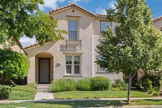 1761 N Breezy Meadow Dr, Sacramento, CA 95834