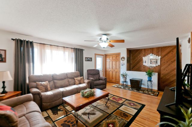 1005 W Poplar Avenue, Cameron, WI 54822