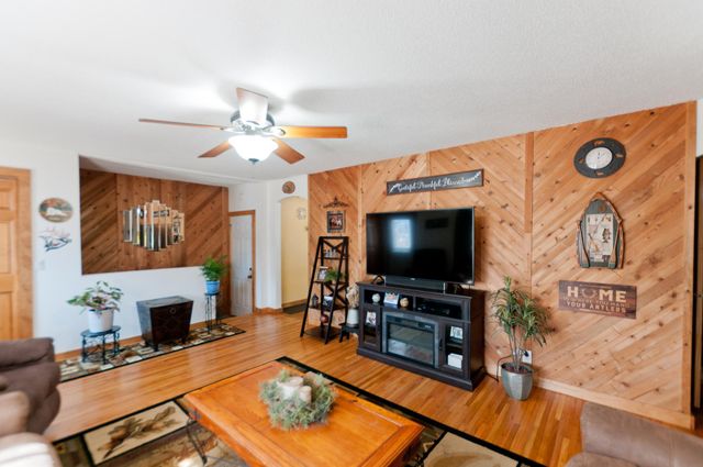 1005 W Poplar Avenue, Cameron, WI 54822