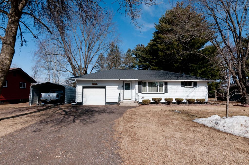 1005 W Poplar Avenue, Cameron, WI 54822