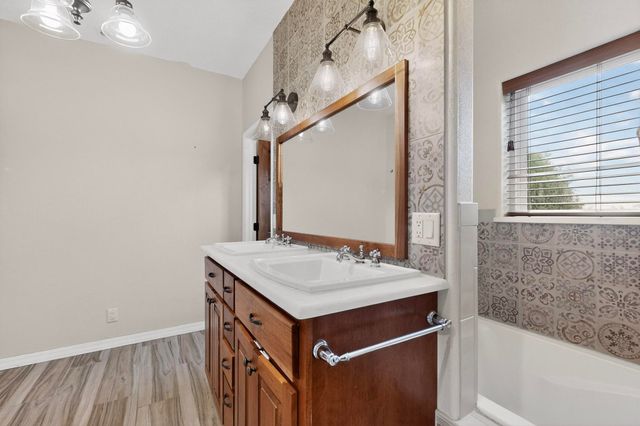 2 Ethel Sandlin Lane, Sandia Park, NM 87047