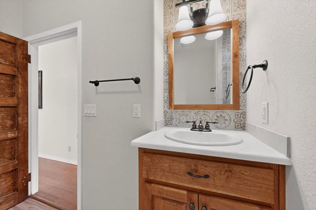 2 Ethel Sandlin Lane, Sandia Park, NM 87047