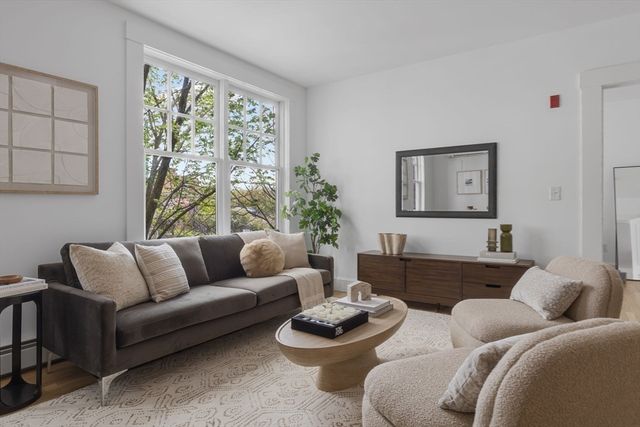 432 Norfolk St 2F, Somerville, MA 02143