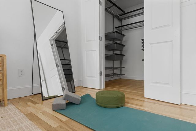 432 Norfolk St 2F, Somerville, MA 02143