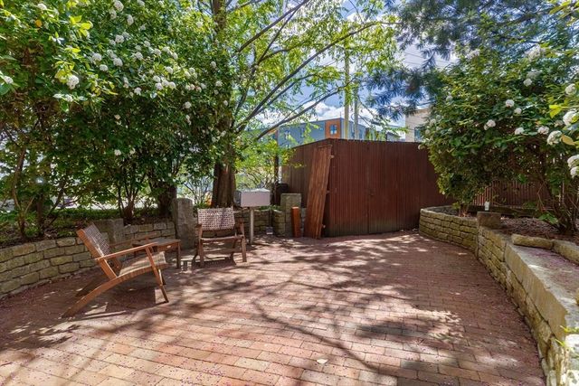 432 Norfolk St 2F, Somerville, MA 02143