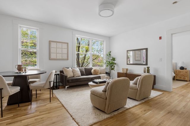 432 Norfolk St 2F, Somerville, MA 02143