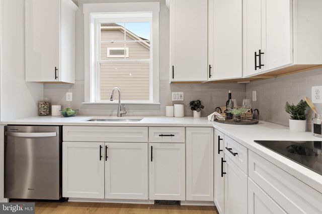 2032 WILLIAM AVE, Essex, MD 21221