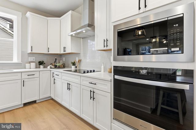 2032 WILLIAM AVE, Essex, MD 21221