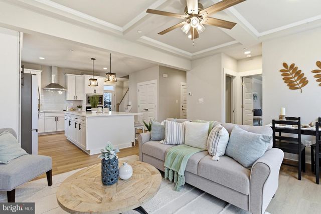 2032 WILLIAM AVE, Essex, MD 21221