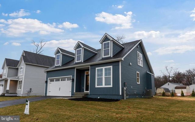 2032 WILLIAM AVE, Essex, MD 21221