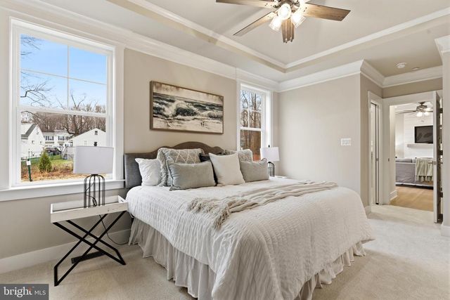 2032 WILLIAM AVE, Essex, MD 21221