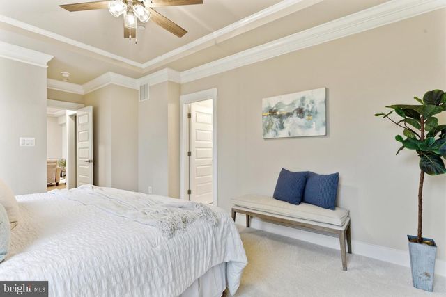 2032 WILLIAM AVE, Essex, MD 21221