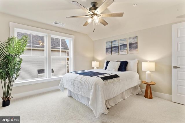 2032 WILLIAM AVE, Essex, MD 21221