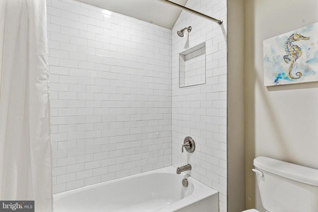 2032 WILLIAM AVE, Essex, MD 21221