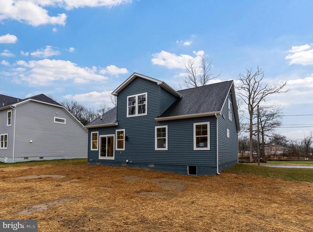 2032 WILLIAM AVE, Essex, MD 21221