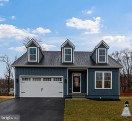 2032 WILLIAM AVE, Essex, MD 21221