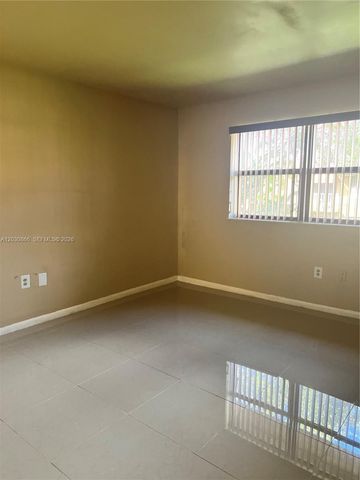 15600 SW 80th St L-212, Miami, FL 33193