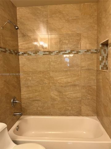15600 SW 80th St L-212, Miami, FL 33193