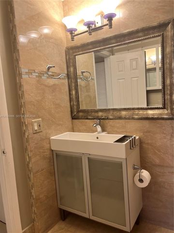 15600 SW 80th St L-212, Miami, FL 33193