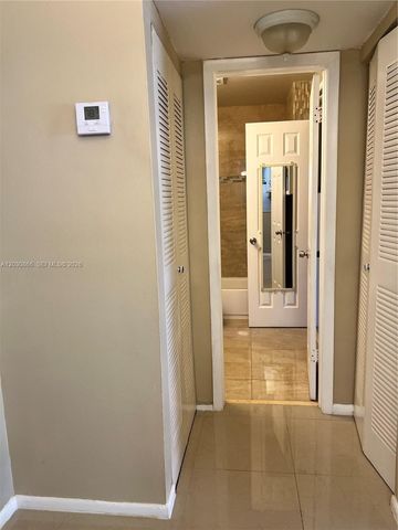 15600 SW 80th St L-212, Miami, FL 33193