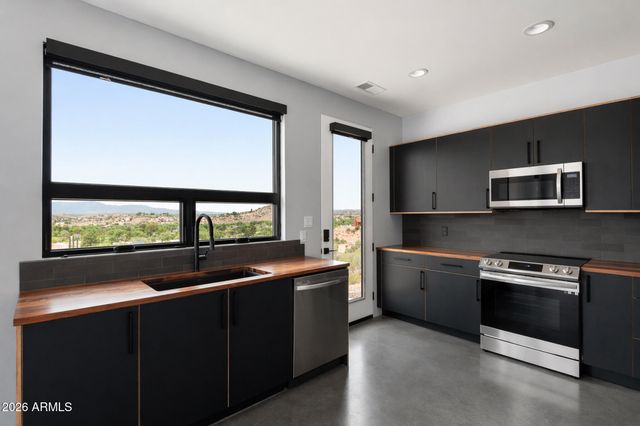 4190 N OPEN SKY Drive, Rimrock, AZ 86335