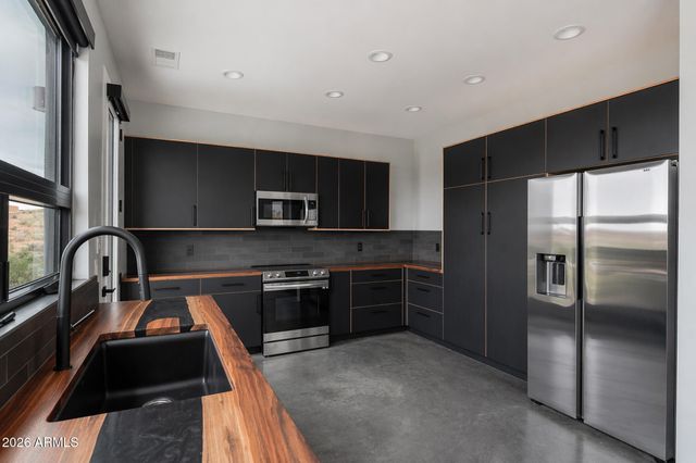 4190 N OPEN SKY Drive, Rimrock, AZ 86335